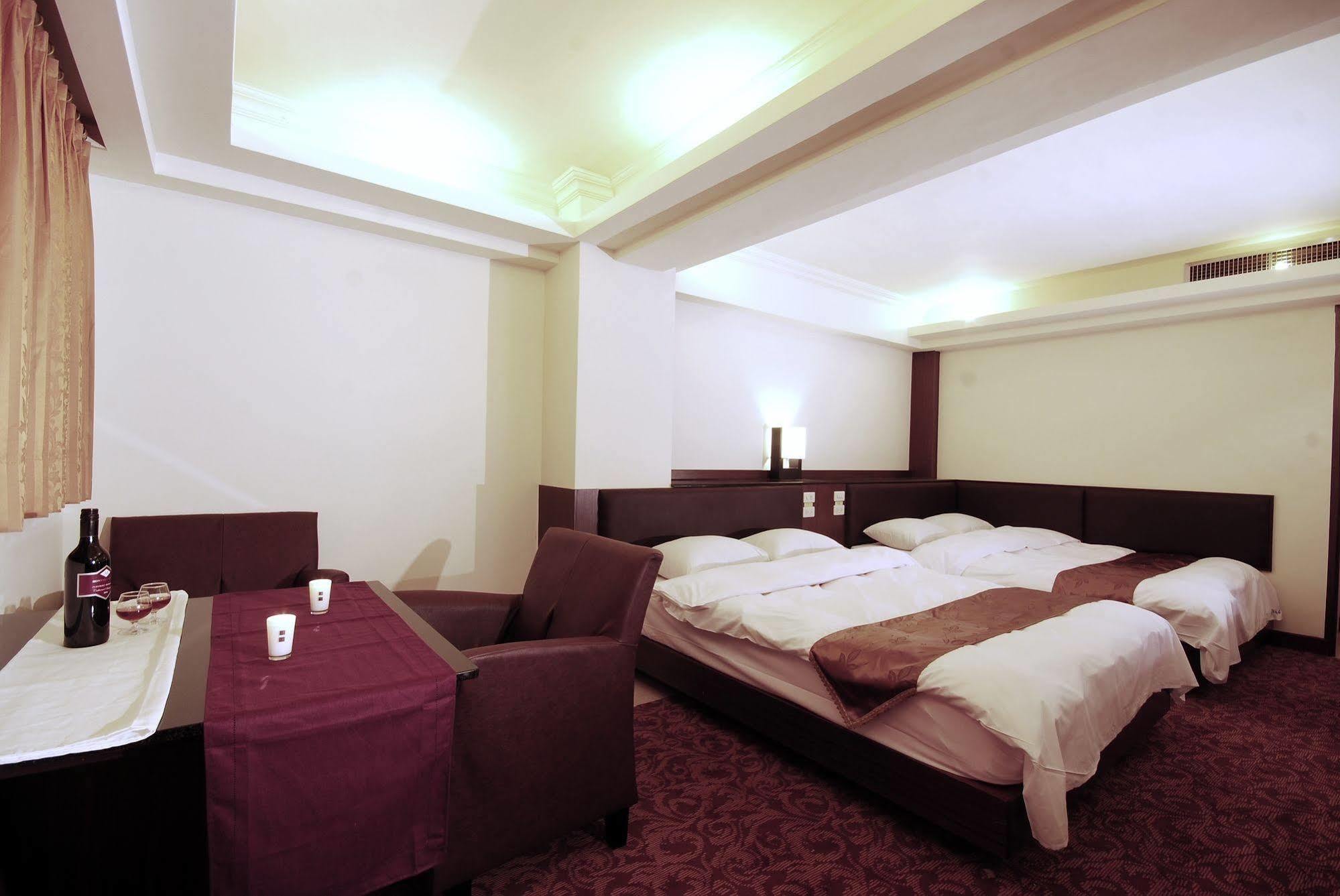 The Enterpriser Hotel Taichung Eksteriør bilde