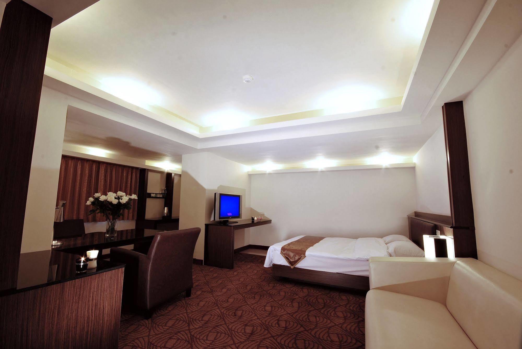 The Enterpriser Hotel Taichung Eksteriør bilde
