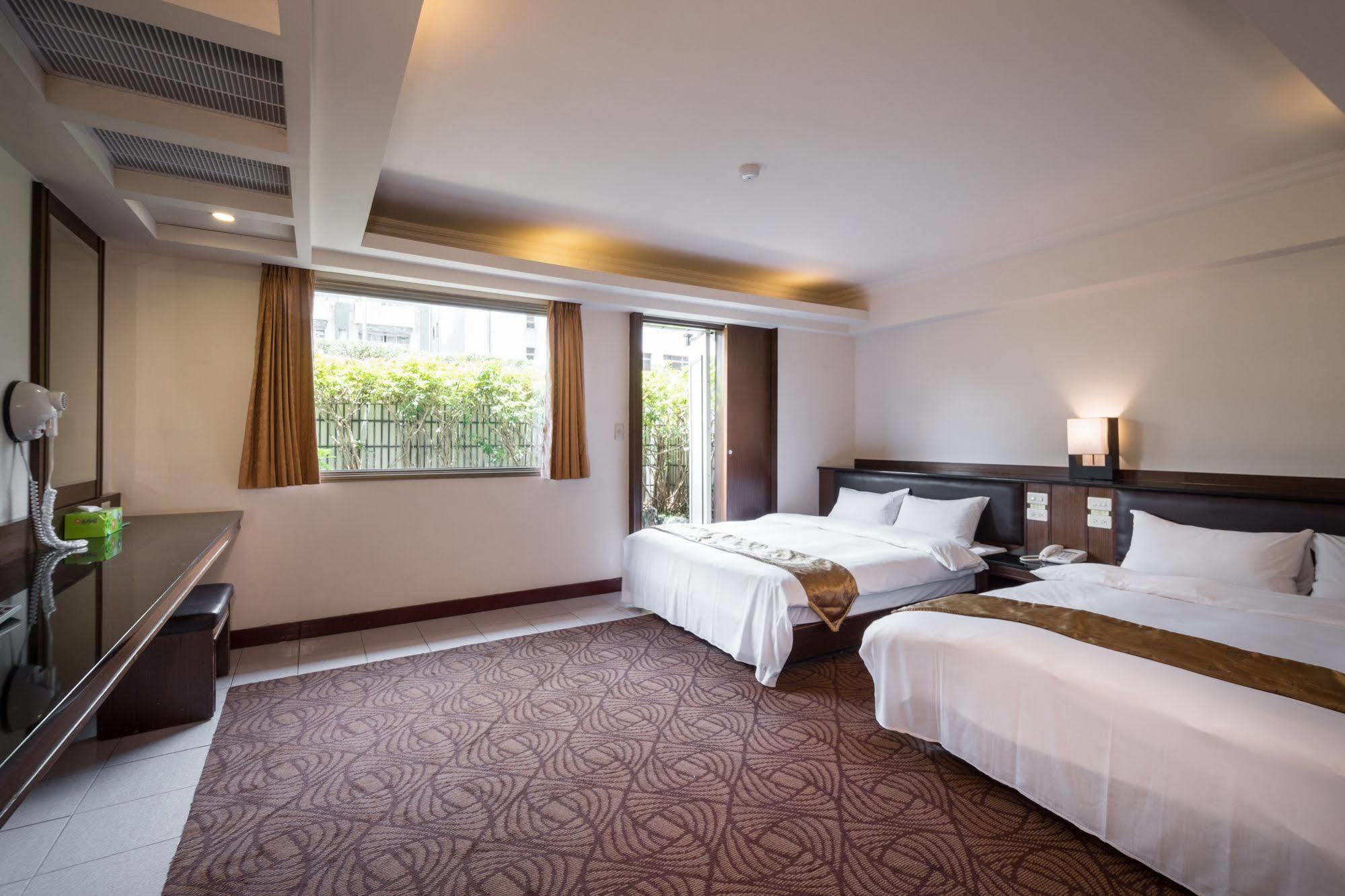 The Enterpriser Hotel Taichung Eksteriør bilde