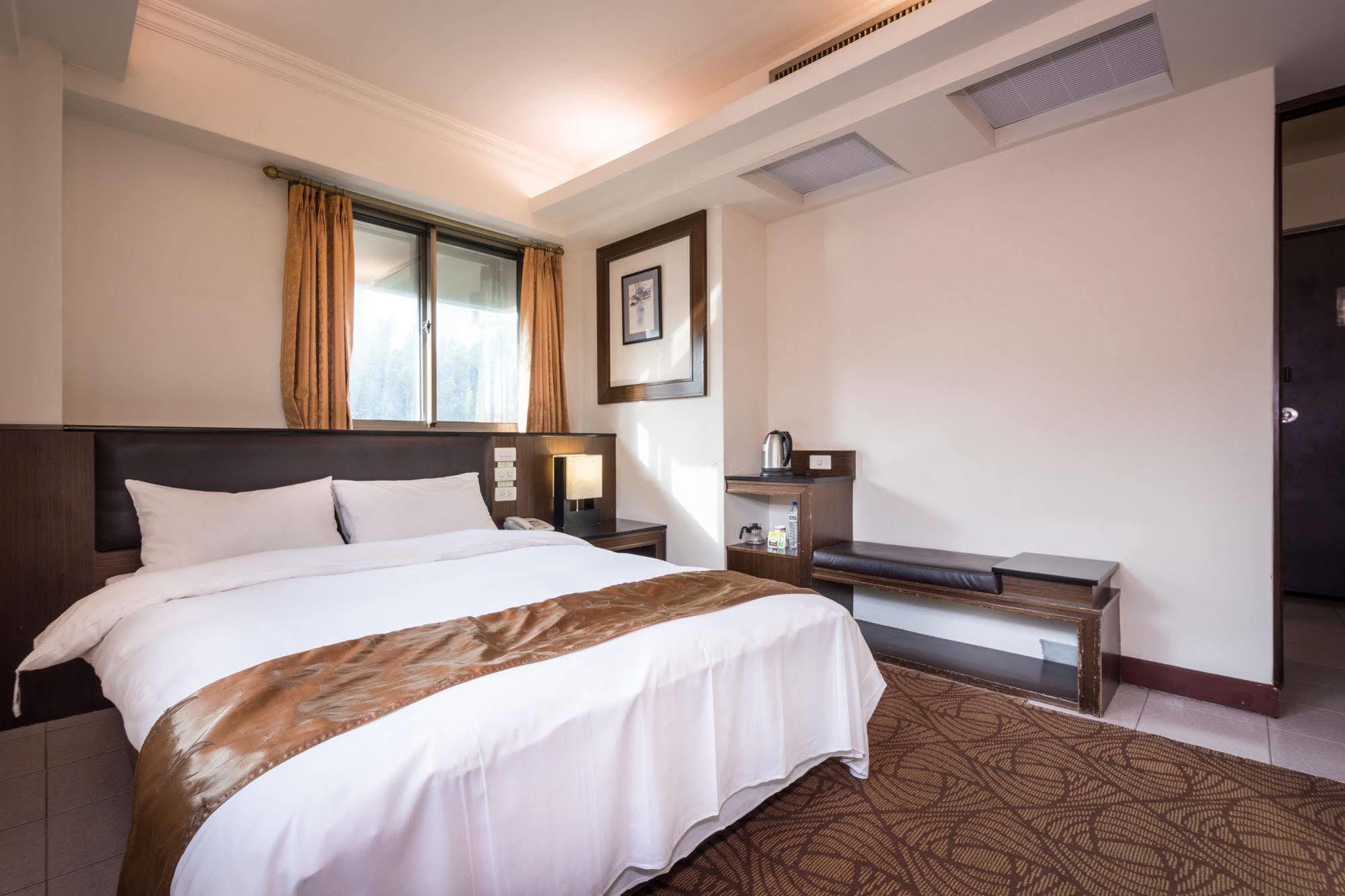The Enterpriser Hotel Taichung Eksteriør bilde